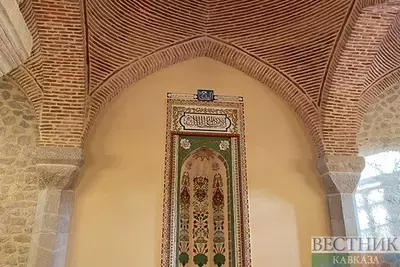 Мечеть Йухары Говхер Ага
