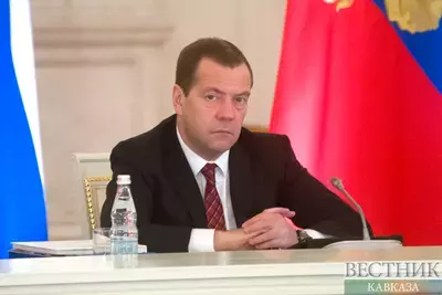 Медведев прибыл на прощание с Хаменеи