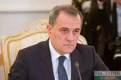 Байрамов поздравил Тлеуберди с назначением на пост главы МИД Казахстана