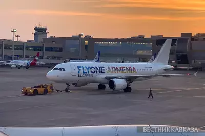 Самолет авиакомпании FlyOne Armenia