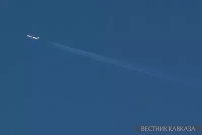 Самолет в небе