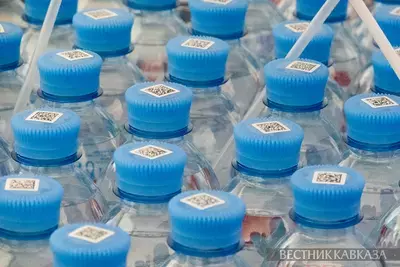 Бутылки с водой